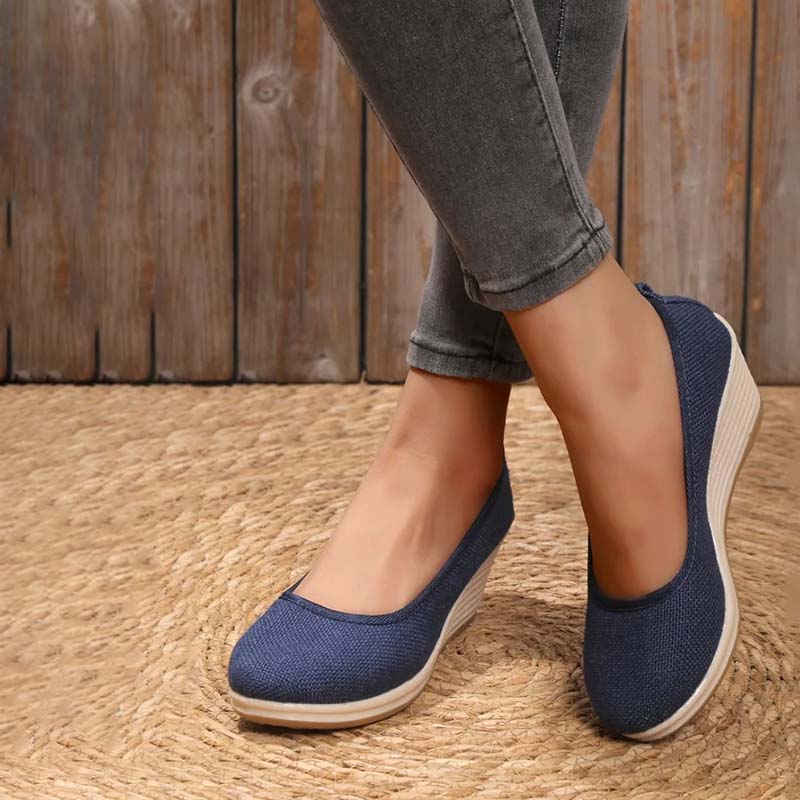 Avslappnad Wedge Skor