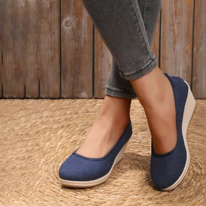 Avslappnad Wedge Skor