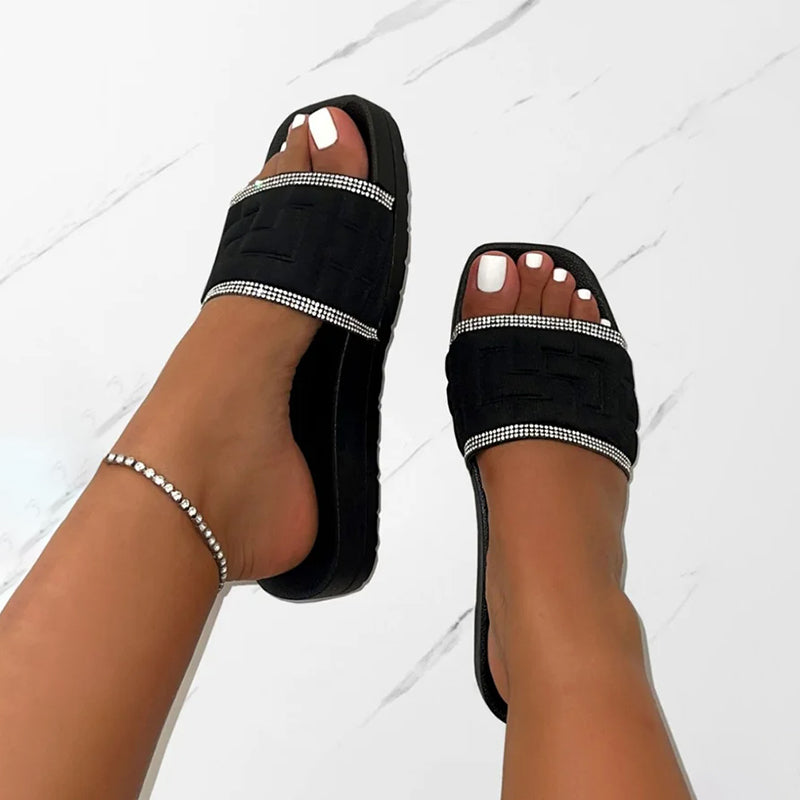 Avslappnade Strandtofflor