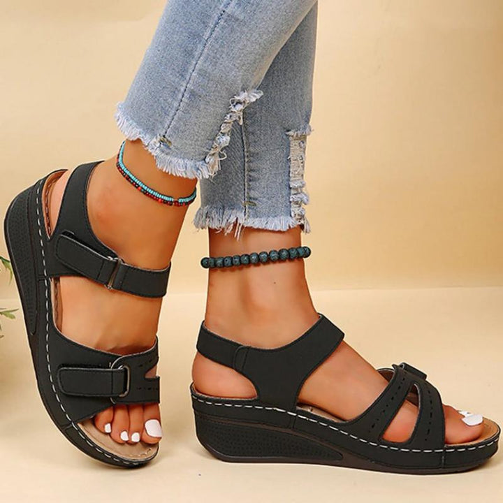 Avslappnade Plattformssandaler